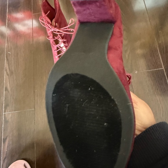 Booties - Picture 6 of 7